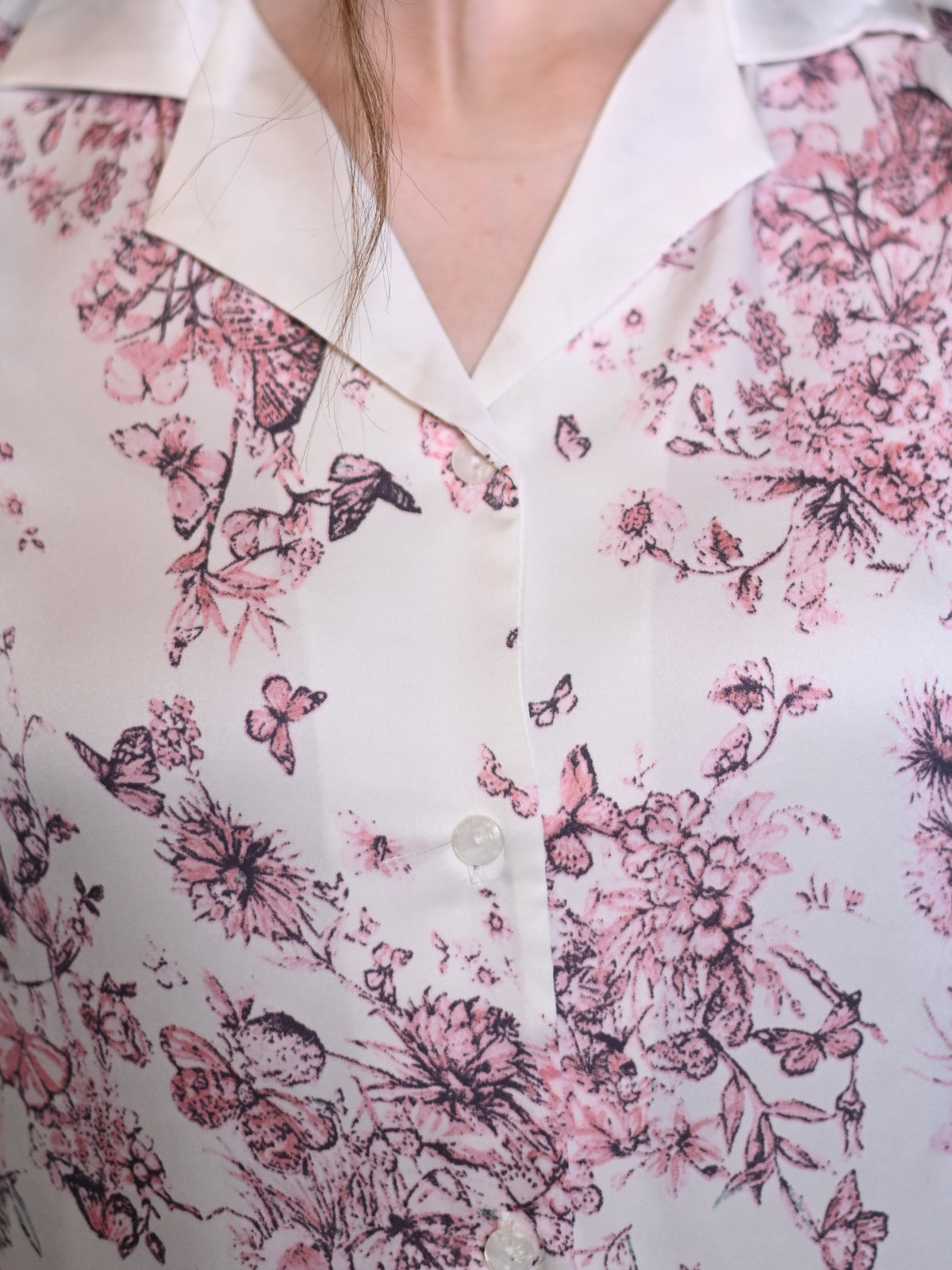 Odette Pink And Off White Satin Printed Night Suit Set For Women
