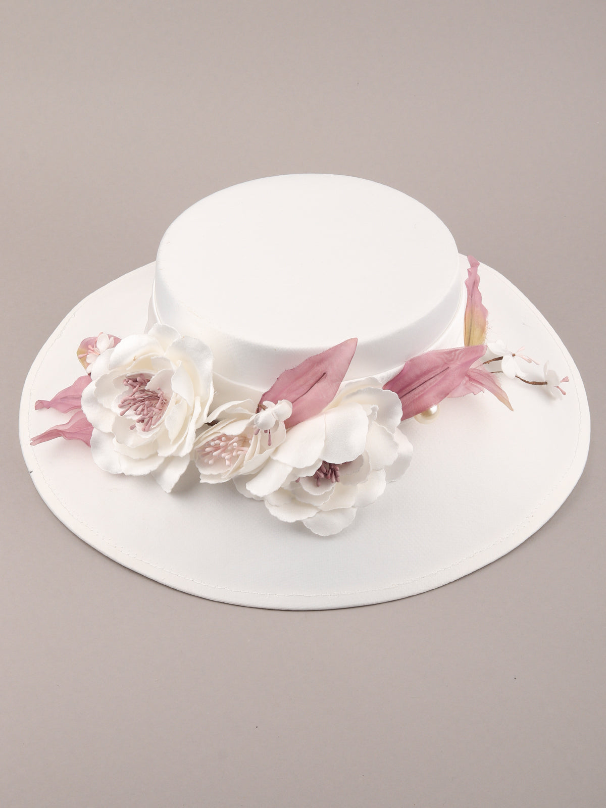 Odette Women White Flower Embellished Hat
